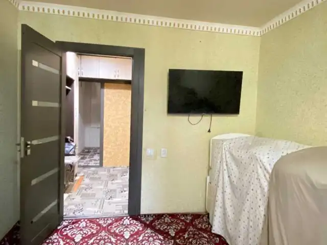 2-комн. квартира, 2 этаж, 43м², Шёлкомбинат Бофанда, Хуҷанд