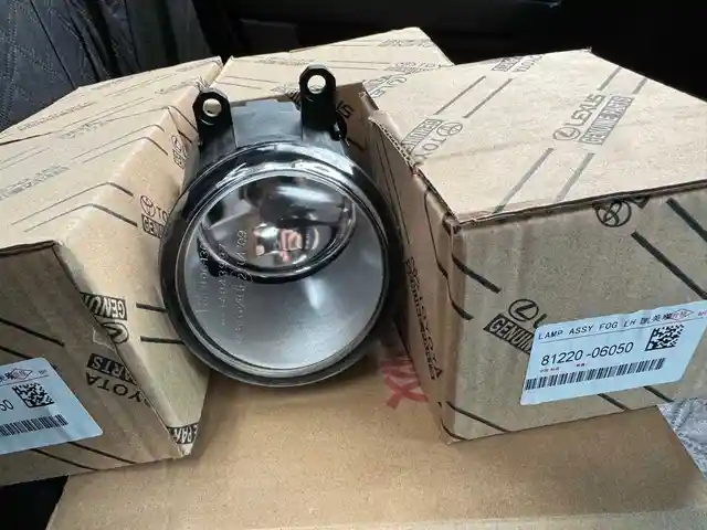 Противотуманные фары Valeo на Toyota Camry 2, Душанбе