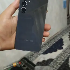Samsung Galaxy S23 FE Black Edition, Қубодиён