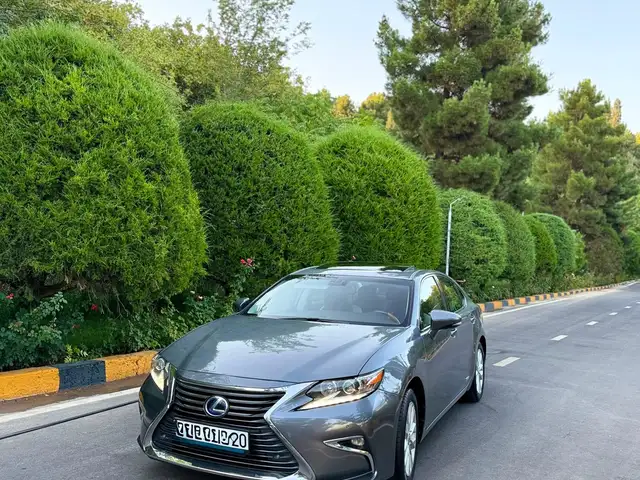Lexus ES series