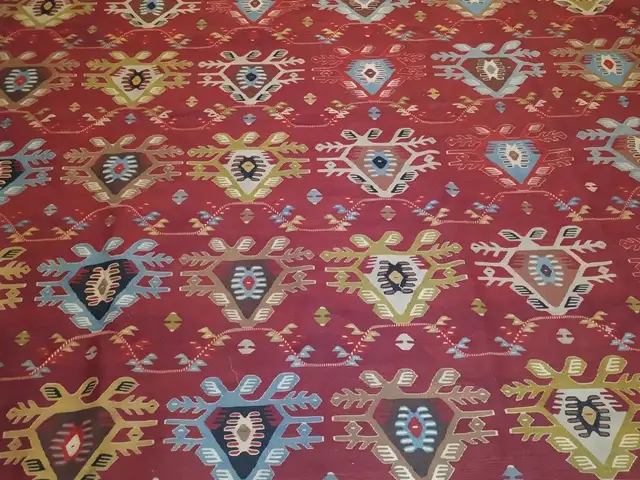 Шерстяной ковёр, Душанбе