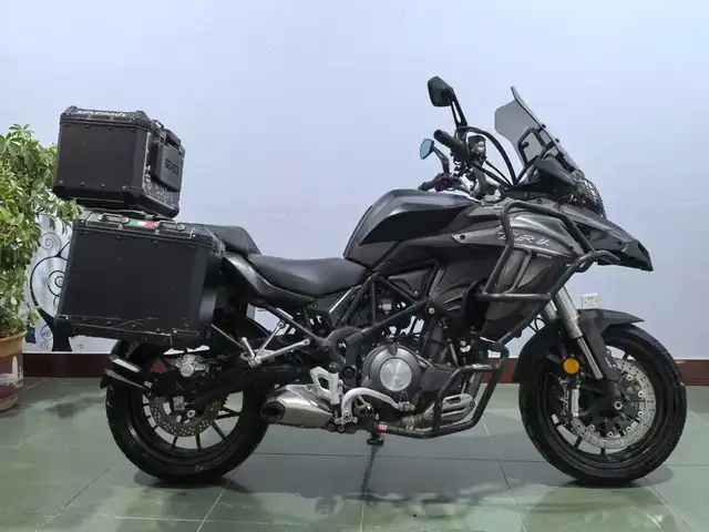 Мотоцикл Benelli TRX 502, Душанбе