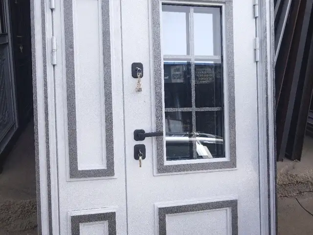 Дверь, Душанбе