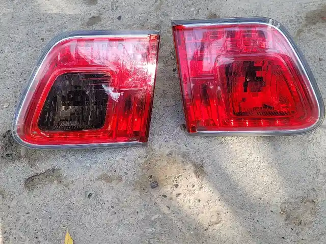 Задние фары от Toyota Avensus 2009-2010, Худжанд
