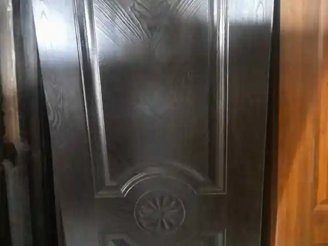 Дверь, Душанбе