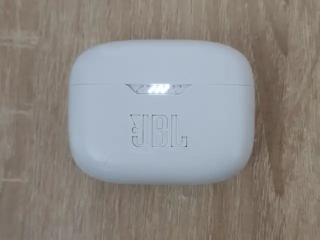 Наушник JBL, Бохтар (Курган-Тюбе)
