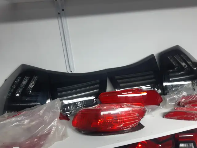 Задние стоп фонари чёрный на Lexus RX 2004-2009, Душанбе