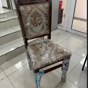 Стули версачи, Душанбе