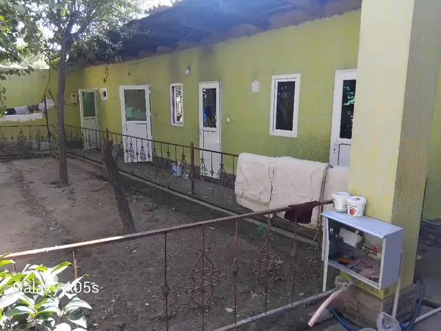 2 этажн. 16-комн. дом, 10 соток, махаллаи Авгонхо, Душанбе