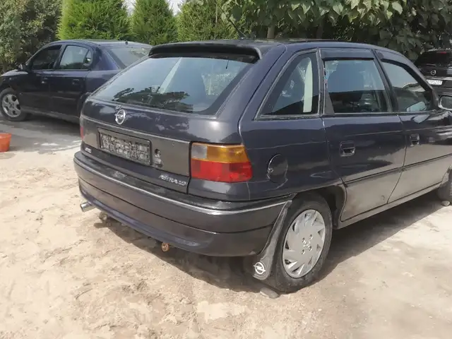 Opel Astra F