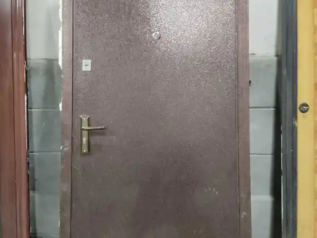 Брон дверь, Хуҷанд