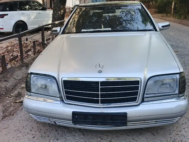 Mercedes-Benz W124