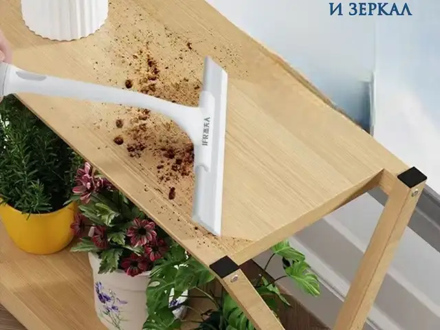 Скребок для стекла, зеркал, душевых кабин и окон, Худжанд