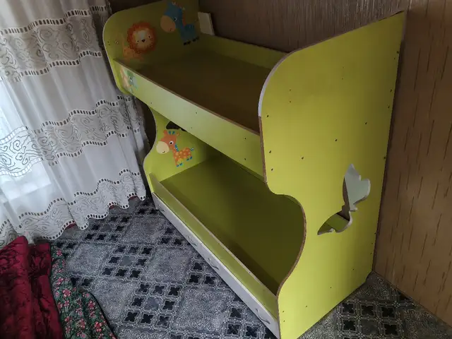 Детская двухъярусная кровать, Исфара