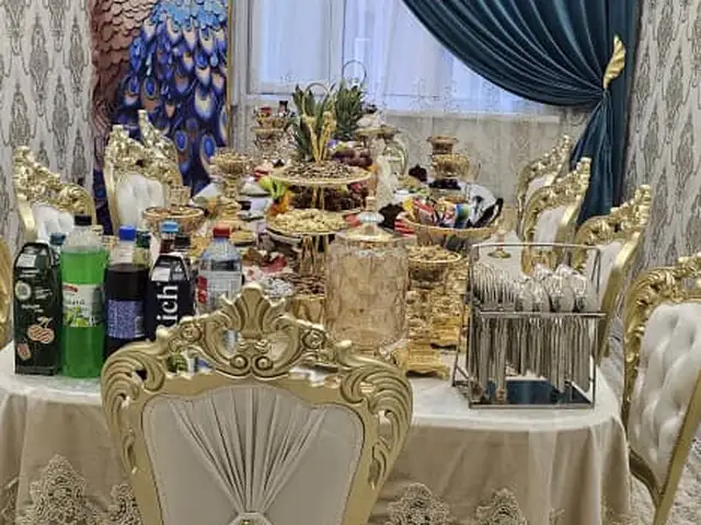 Cтол и стулья, Душанбе