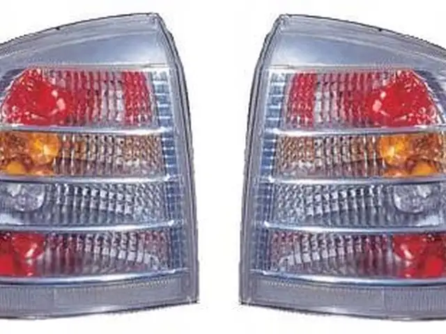 Задние фары от Opel Astra G, Душанбе