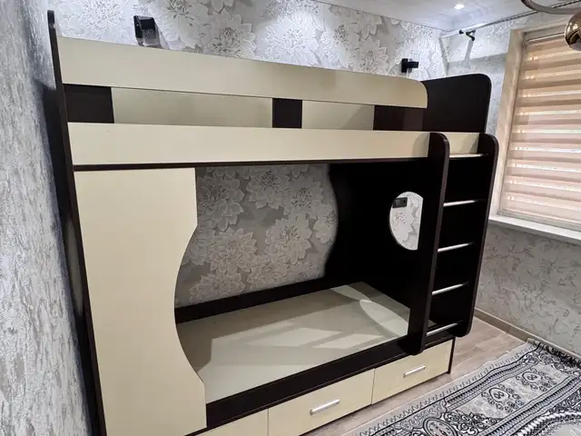 Детская двухъярусная кровать, Худжанд