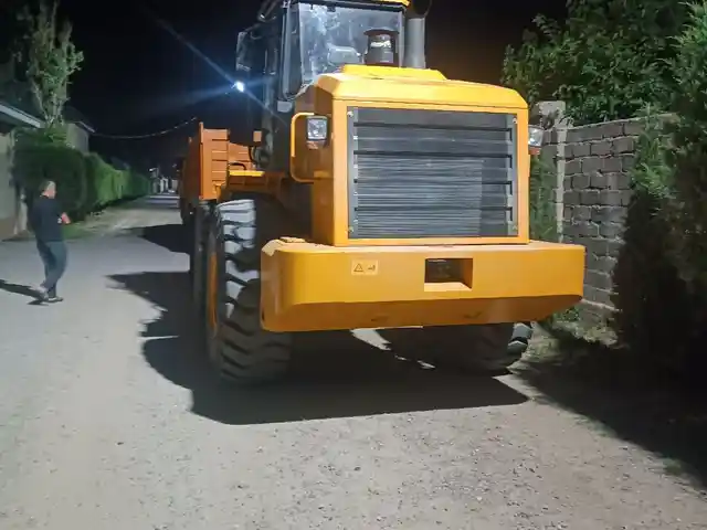 Мехлопат погрузчики 3 куба Лугонг 855 2024, Душанбе