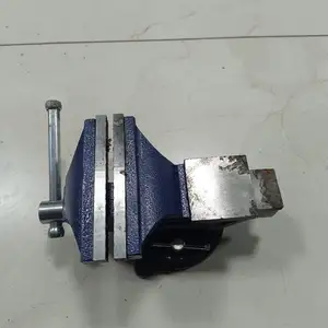 Тиски, Душанбе