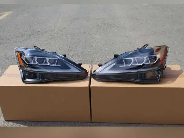 Передние фары от Lexus is 250 2006-2012, Душанбе