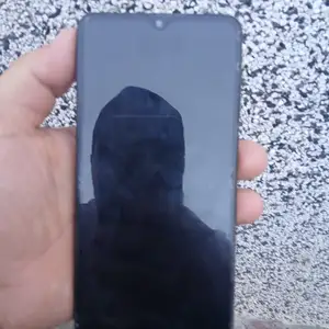 Samsung Galaxy A12, Бободжон Гафуров