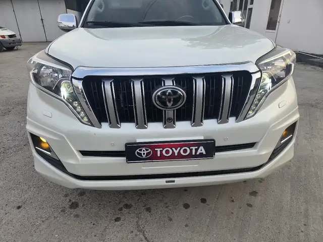 Toyota Land Cruiser Prado