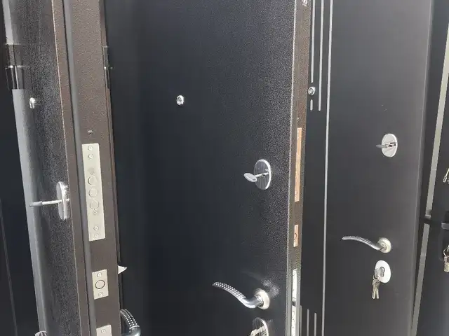Дверь, Душанбе