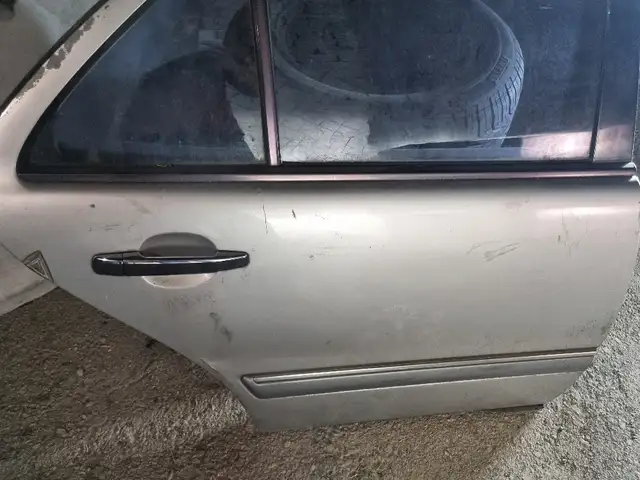 Дверь w210, Хуҷанд