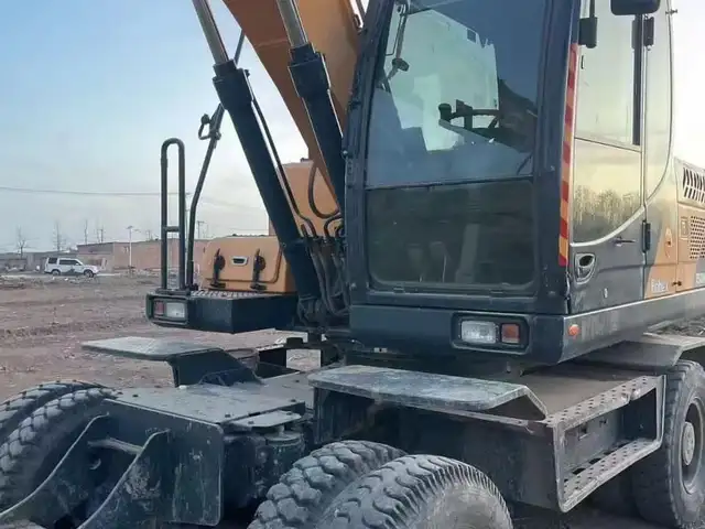 Экскаватор Hyundai 150, Душанбе