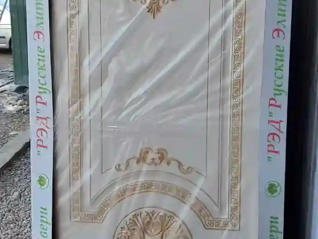 Дверь, Душанбе