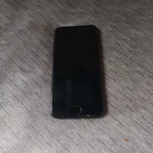 Apple iPhone 7, 32 gb, Вахдат