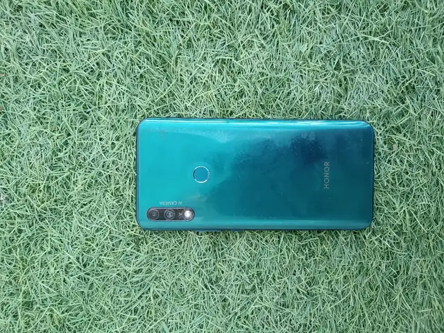 Honor 9x, Канибадам