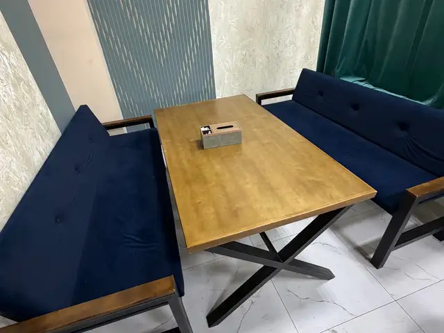 Стол с диваном, Душанбе