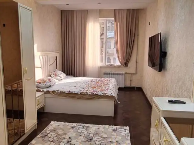 2-комн. квартира, 5 этаж, 83м², Сомони, Душанбе