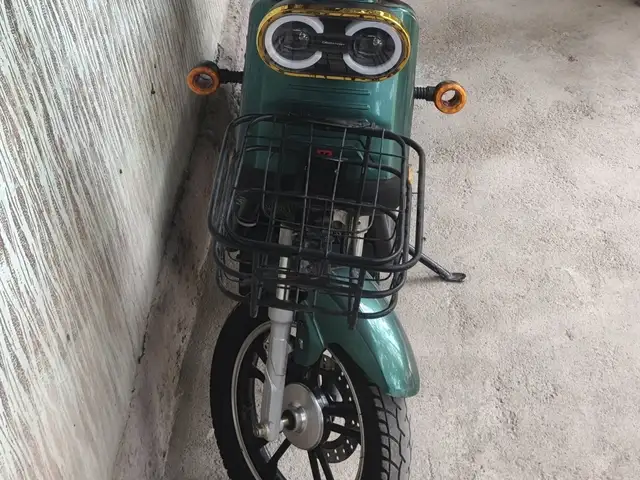 Скутер, Ҳамадонӣ