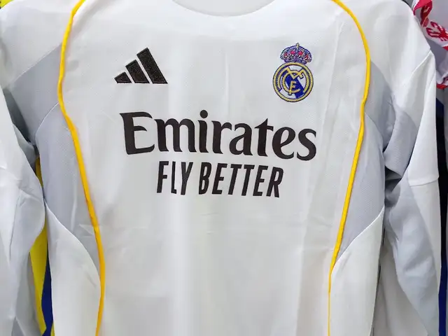 Футбольная форма Real Madrid, Турсунзаде