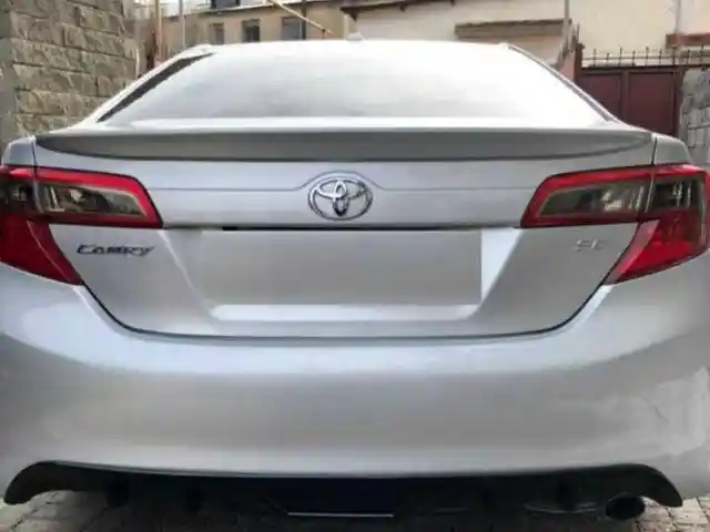Спойлер багажа от Toyota Camry 3, Душанбе