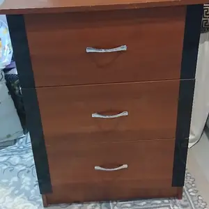 Комод, Бобоҷон Ғафуров