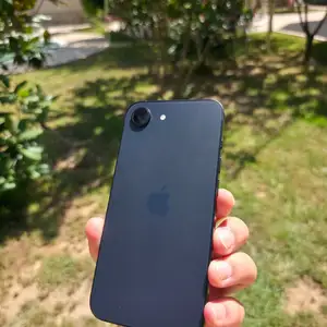 Apple iPhone 16e, 128 gb, Душанбе