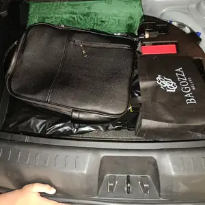 Либосхои мактаби дар такси фаромуш шудаст, Душанбе