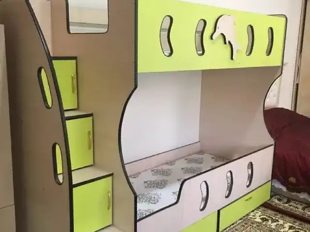 Двухъярусная кровать, Душанбе