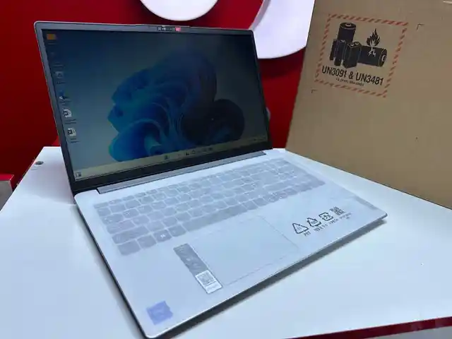Ноутбук Lenovo Intel Celeron N4020 DDR4 4 ГБ / SSD 256 ГБ 15,6, Душанбе