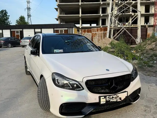 Mercedes-Benz E class
