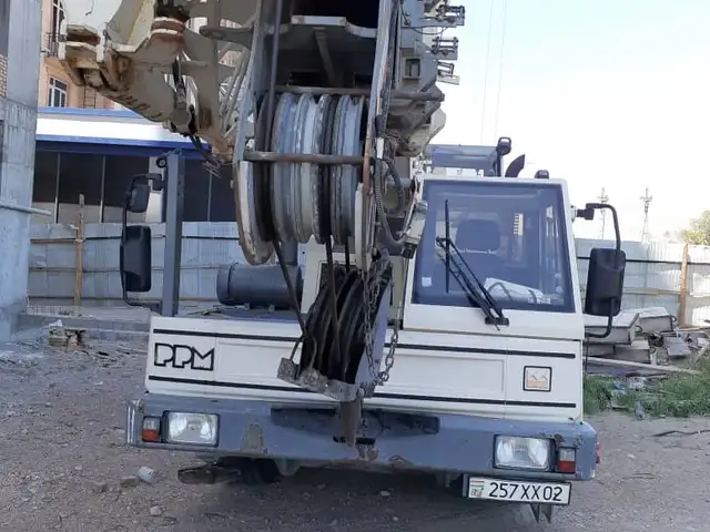 Кран, Худжанд