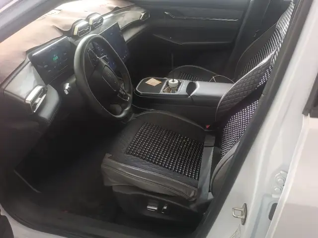 Dongfeng L7