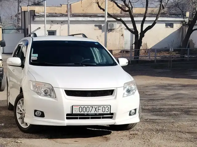 Toyota Fielder
