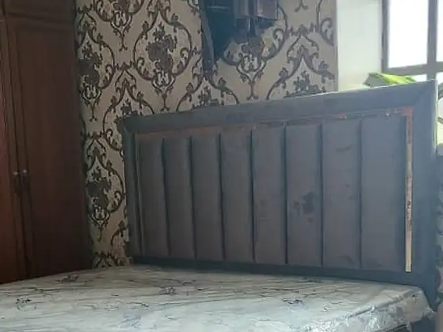Двуспальная кровать, Душанбе