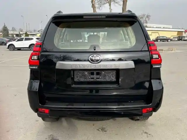 Заднее стекло на Toyota Prado FJ150, Душанбе