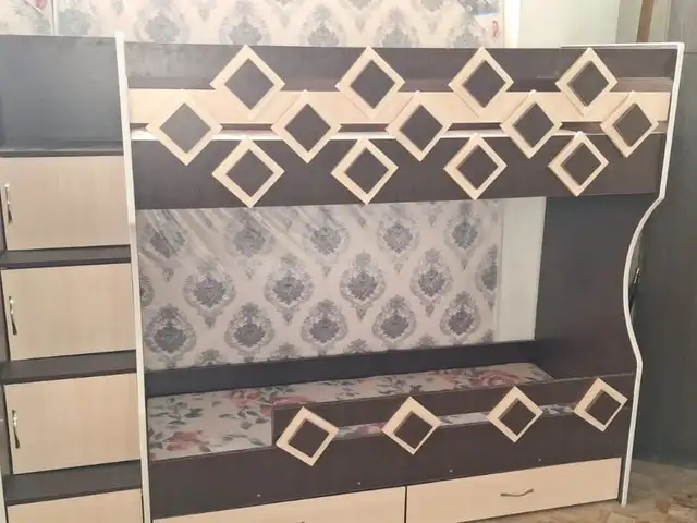 Двухъярусная кровать, Душанбе