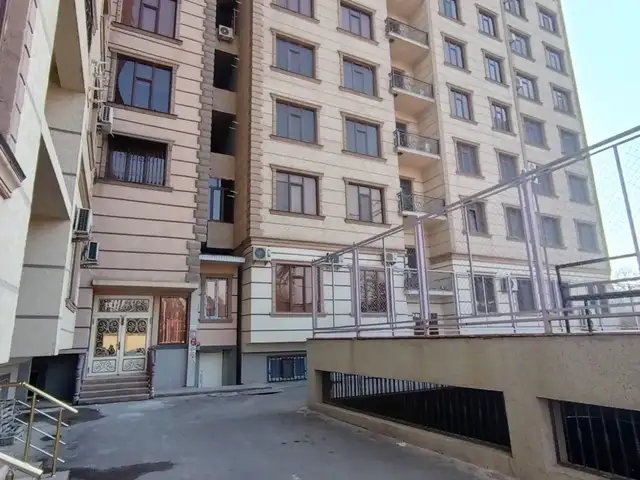 3-комн. квартира, 8 этаж, 75м², Универмаг, Хуҷанд